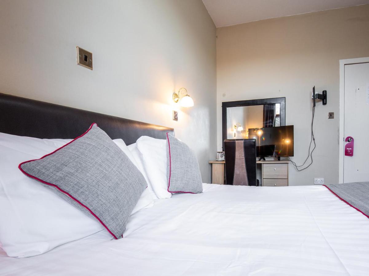 The Ben Mhor Hotel, Bar & Restaurant Grantown-on-Spey Exteriér fotografie