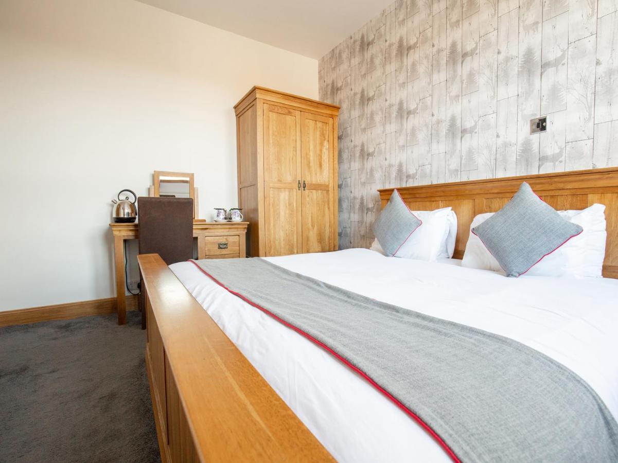 The Ben Mhor Hotel, Bar & Restaurant Grantown-on-Spey Exteriér fotografie