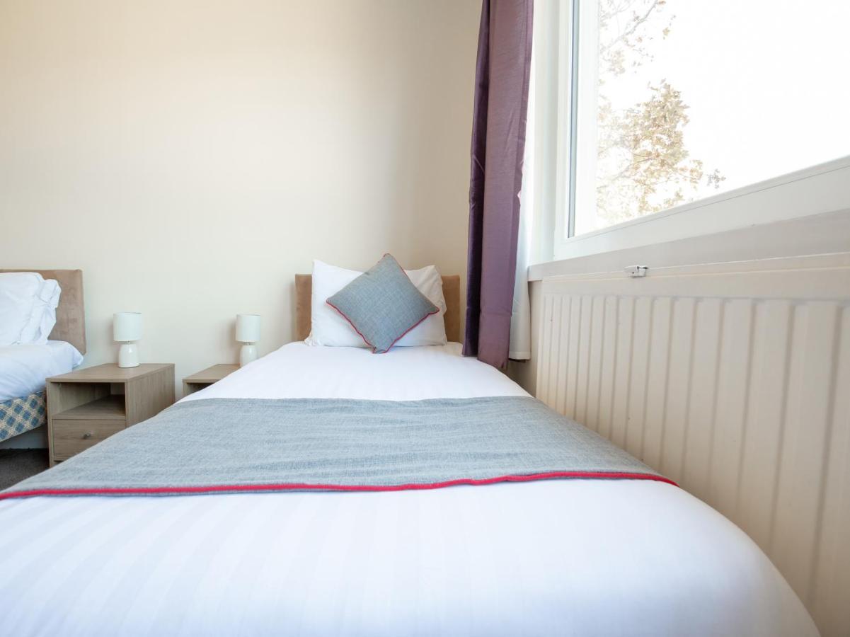 The Ben Mhor Hotel, Bar & Restaurant Grantown-on-Spey Exteriér fotografie